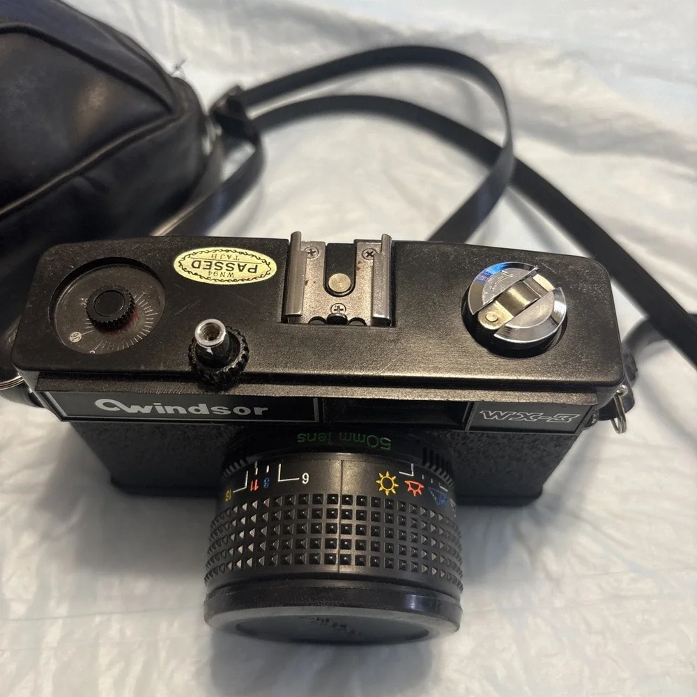 Windsor WX-3 35mm Film Camera w/ 50mm Lens – VTG  Japan – Cracked Untested Parts